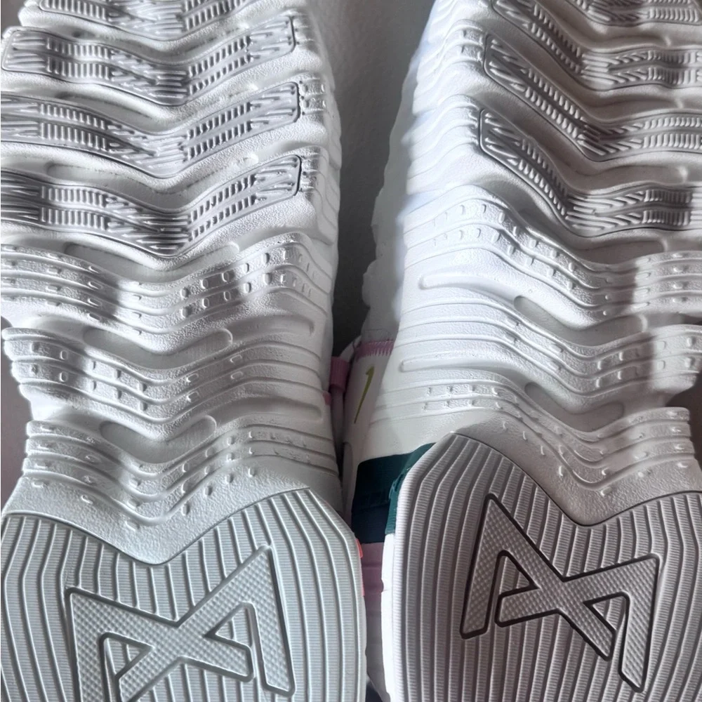 BRAND NEW- Nike Women’s White and Pink Sneakers with Blue Accents - Picture 3 of 5